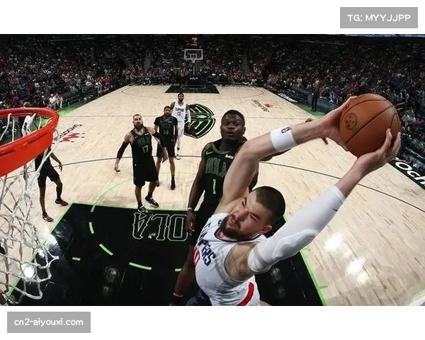 祖巴茨首节数据亮眼，快船攻防表现稳健